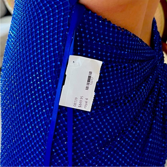 Formal or prom dress - Picture 6 of 6